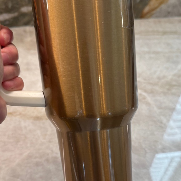 Stanley Copper Tumbler with Handle - Picture 3 of 5